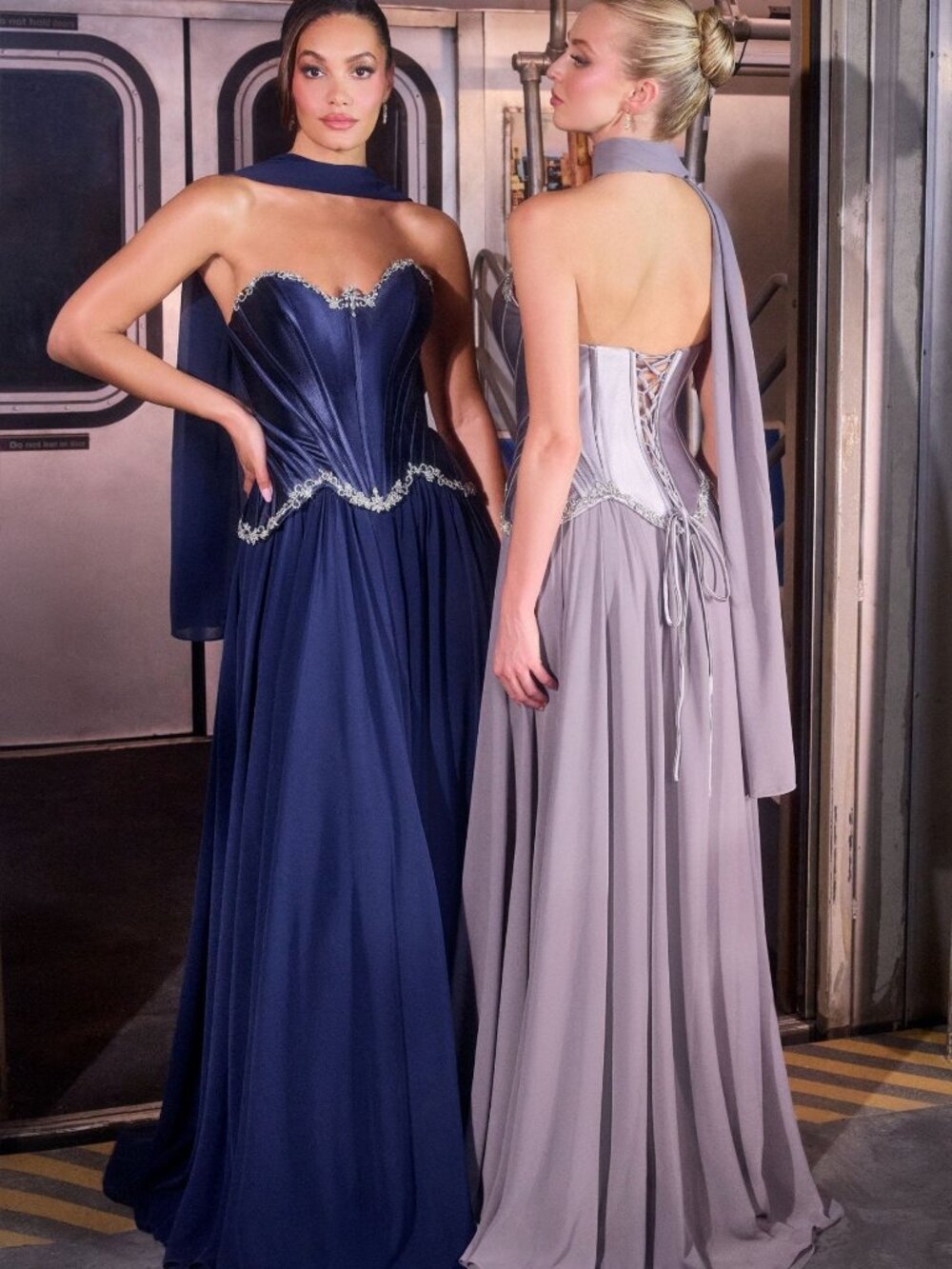 NEW NAVY Evening Gown Floor Length Formal Elegant Stunning CD668